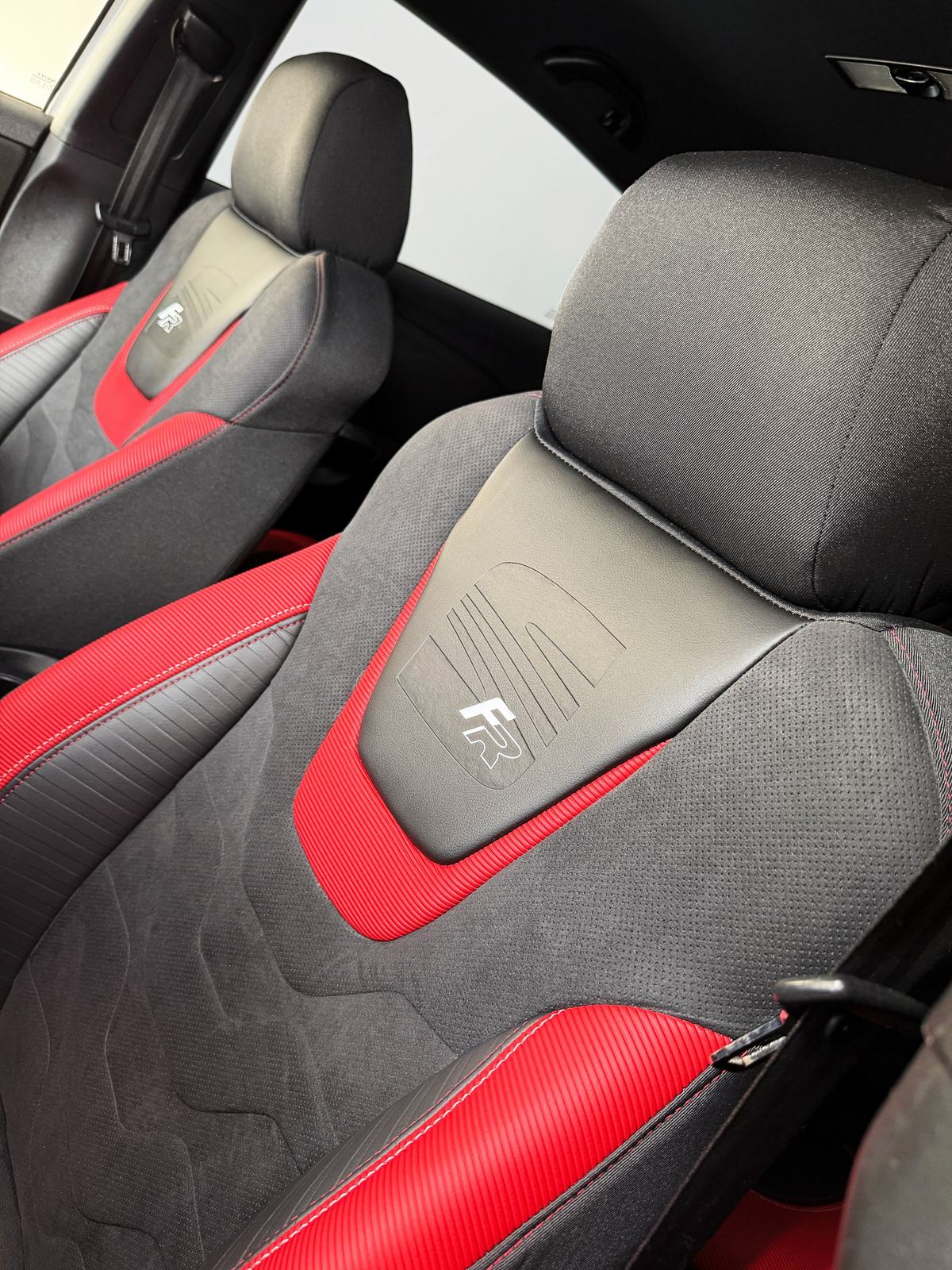 Seat Leon FR — foto 3 di 5