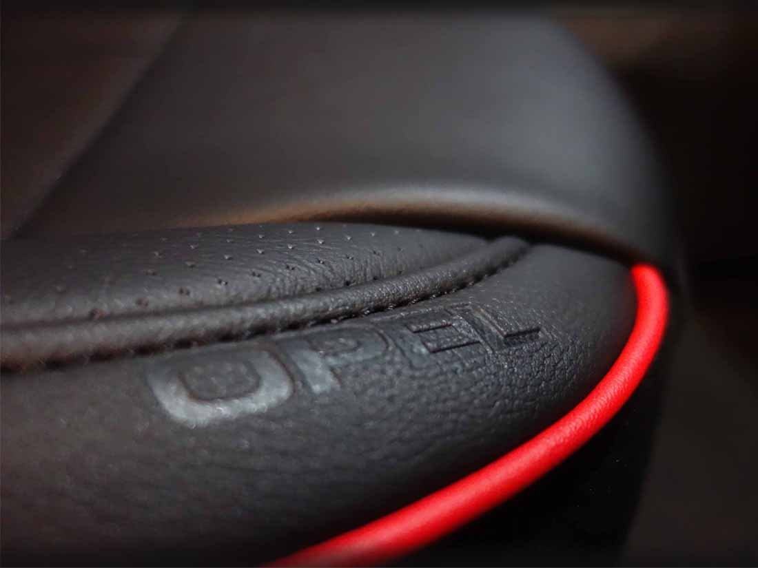 Opel Astra — photo 4 of 5